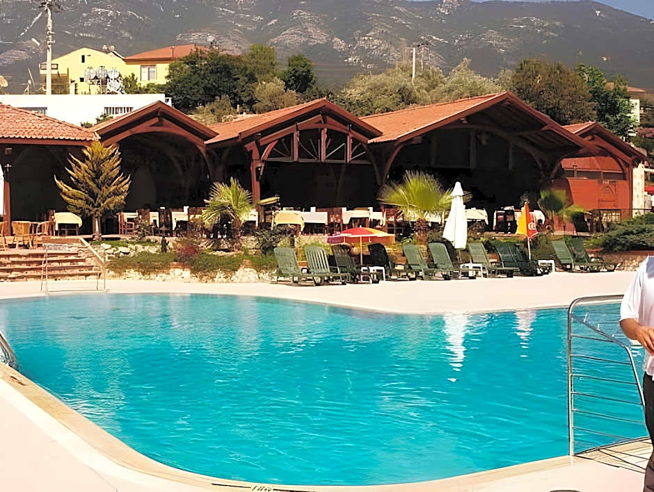 Club Pink Palace Hotel