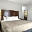 Quality Inn & Suites Pearsall