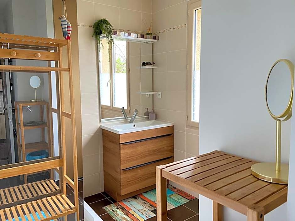 Ô Clair de Lune au cœur de Sarlat - Chambres climatisées - Parking privé - Piscine chauffée - Spa et massages