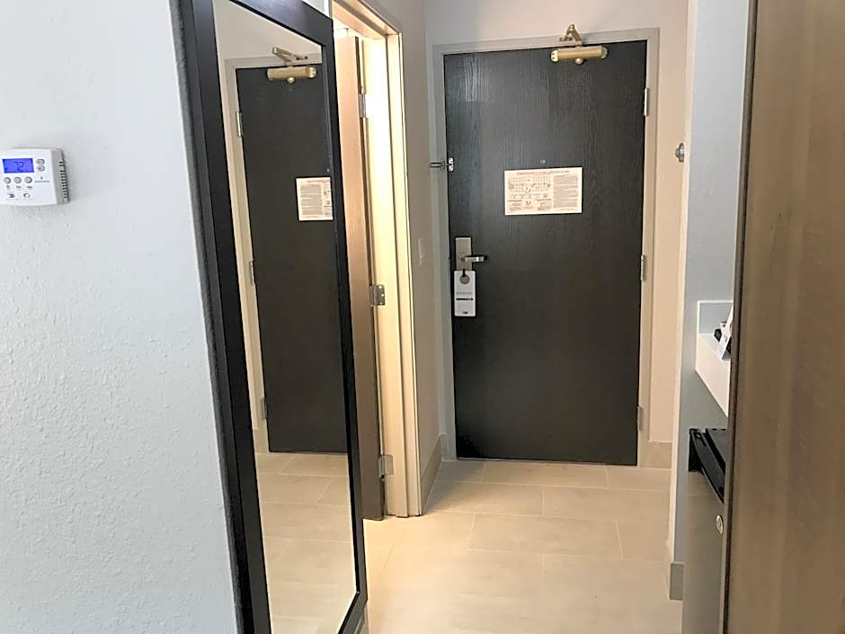Holiday Inn Express Naples South - I-75 By IHG