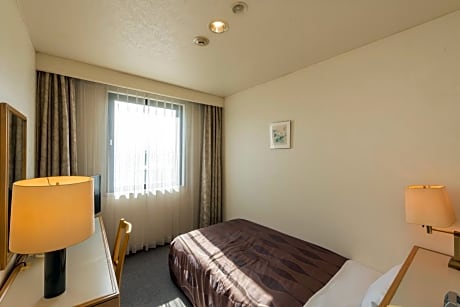 Single Room - Non-Smoking