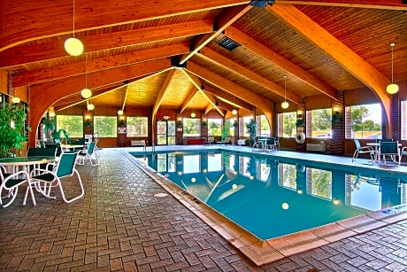 Quality Inn & Suites Mansfield