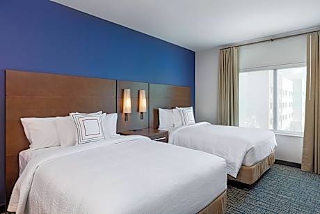 1 Bedroom Suite, 2 Queen, Sofa bed, Mountain view