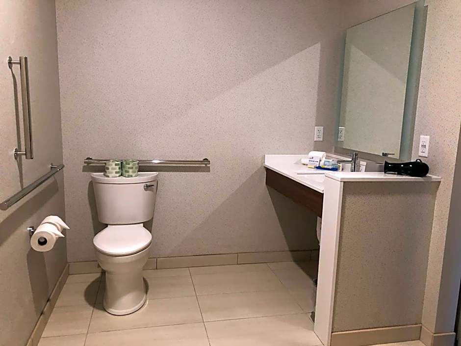 Holiday Inn Express And Suites Madison West - Middleton By IHG