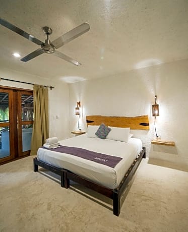 Suite with Garden View