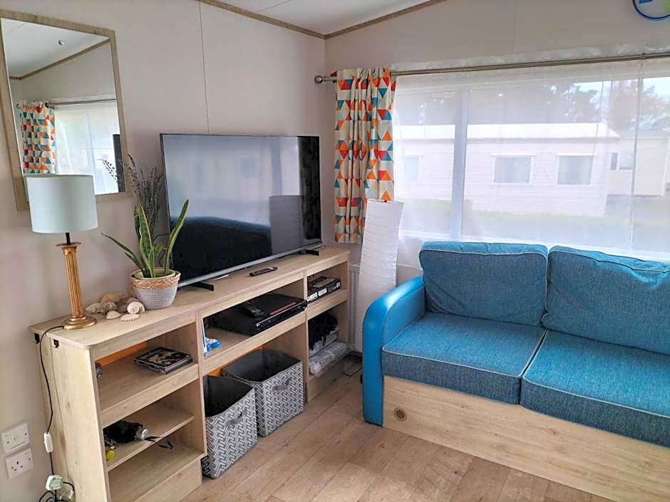 Abi static caravan close to Edinburgh