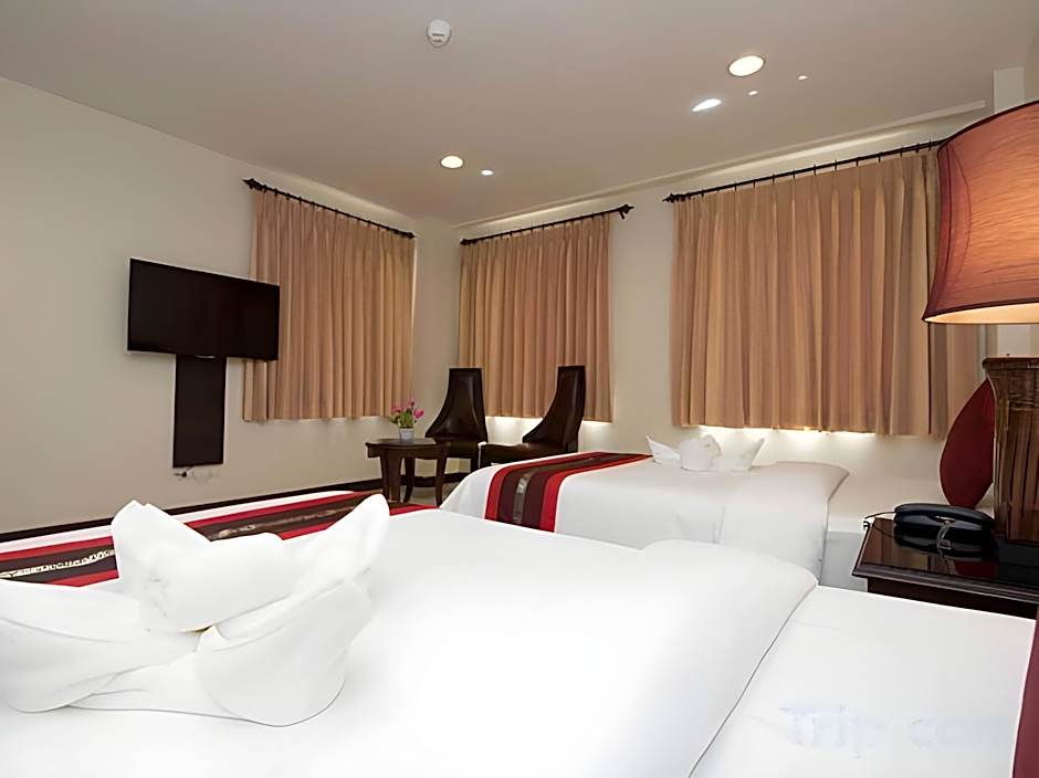 True Siam Rangnam Hotel