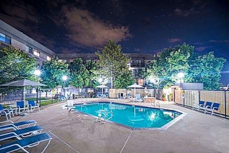 Larger Guest room, 2 Double