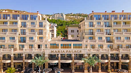 Maria Palace Complex