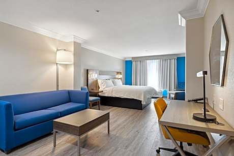 1 King Suite