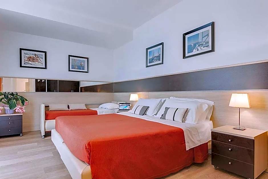 Hotel Kursaal - FRONTE MARE CON PISCINA