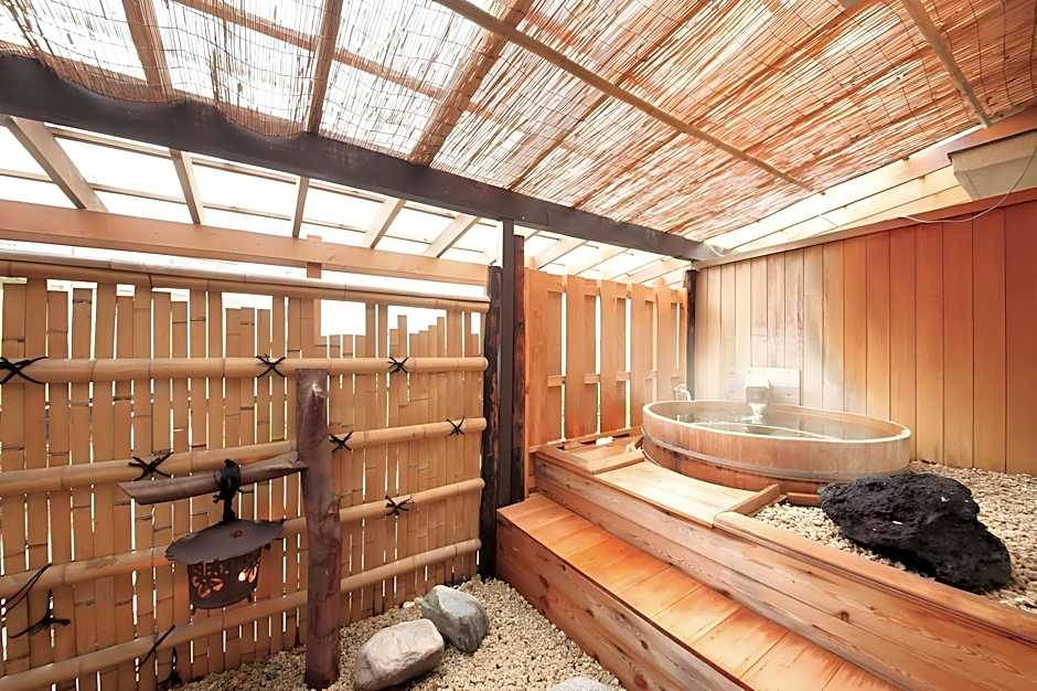 MICASA (Minakami Hot Spring Ryokan)