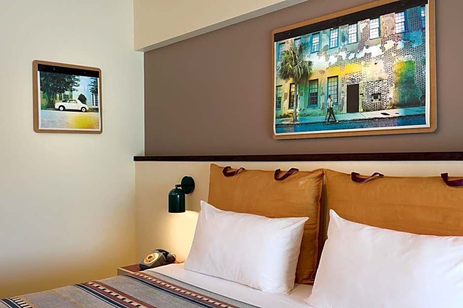 Moxy Charleston Downtown