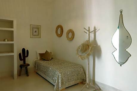 Triple Room with Private Bathroom