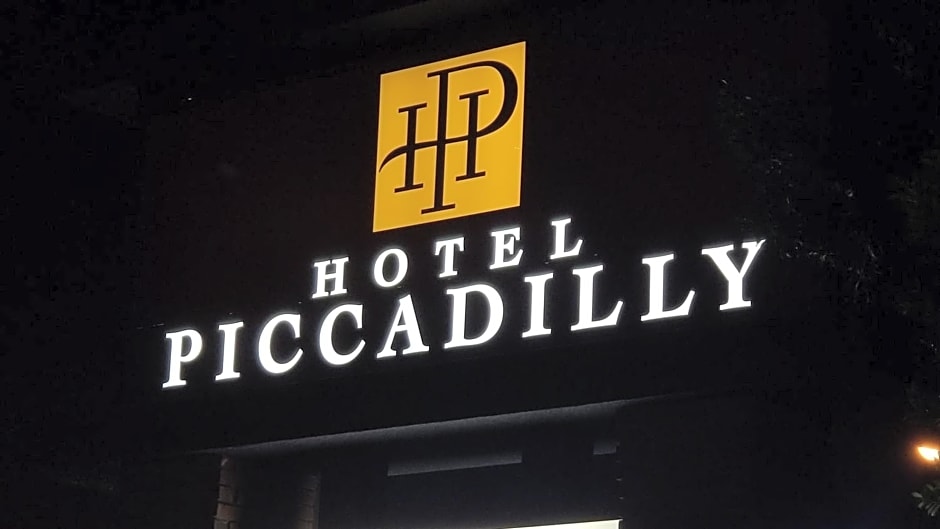 Piccadilly Inn Shaw