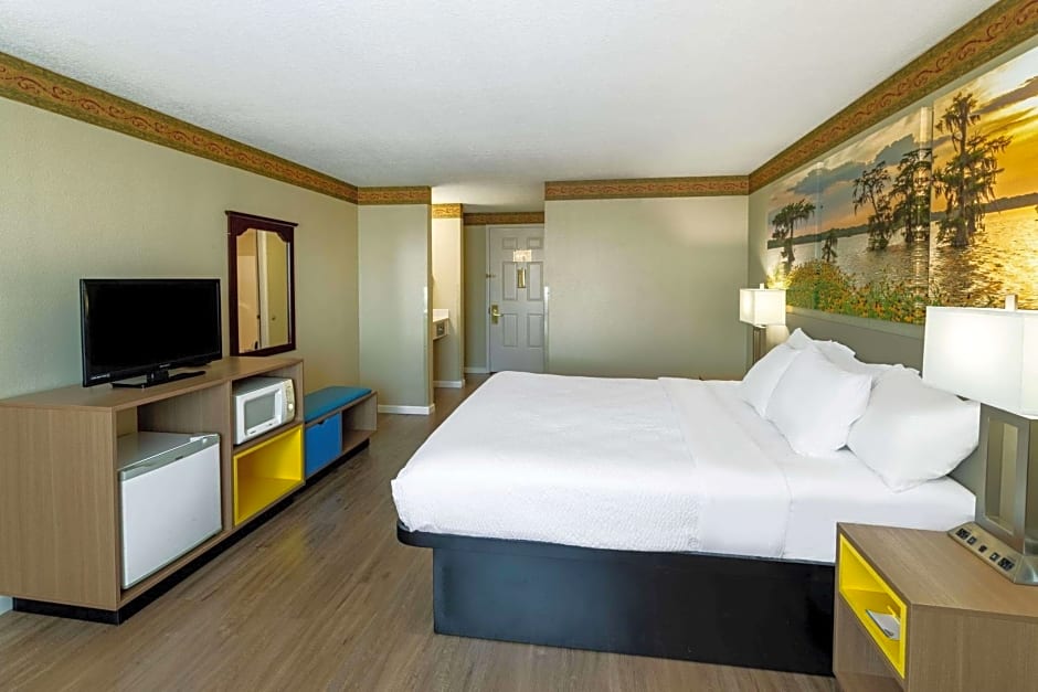 Days Inn by Wyndham Mountain Home