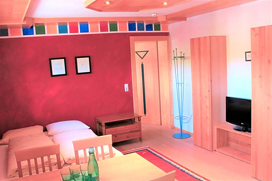 Photo 1 of 3 of 1 Bedroom Apartment