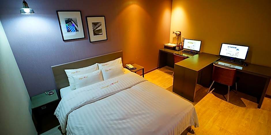 Jays Hotel