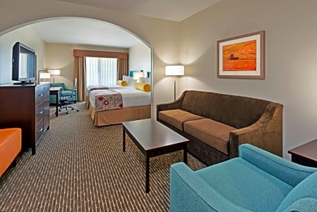 Quadruple Suite with Two Queen Beds and Sofa Bed - Non-Smoking