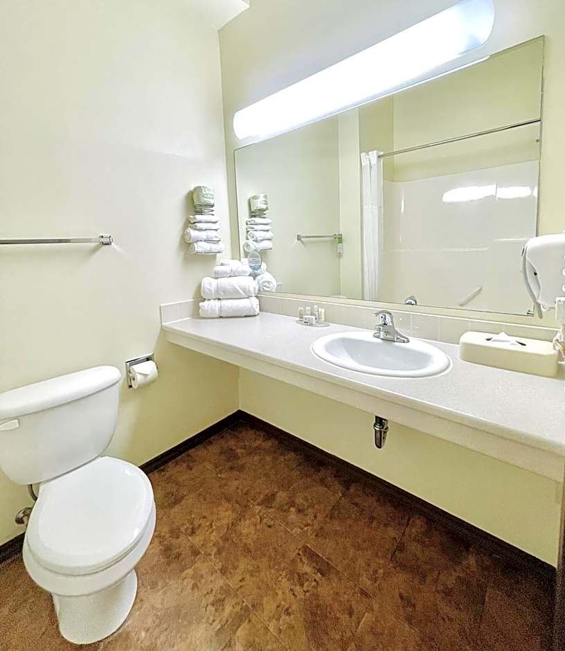 Days Inn by Wyndham Grande Prairie