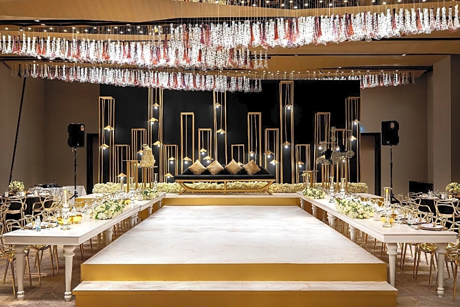 AlRayyan Hotel Doha - Curio a collection by Hilton