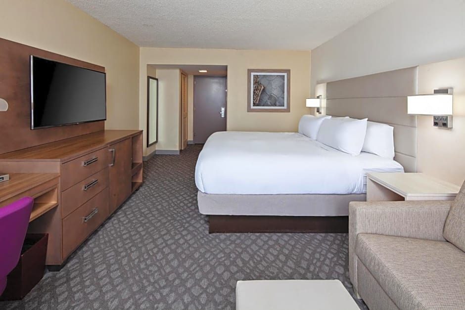 DoubleTree by Hilton New Orleans Airport