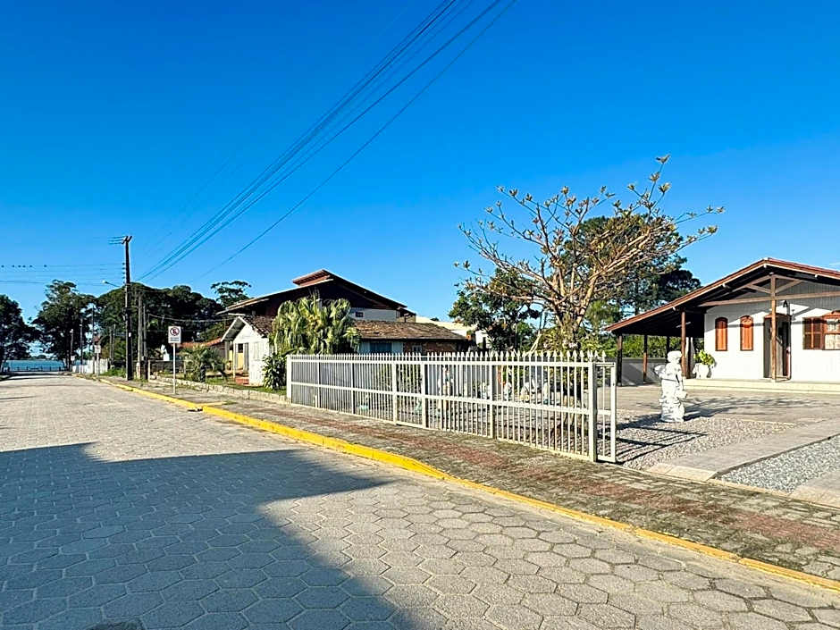 Casa Aconchegante na Lagoa de Ibiraquera - IMB003