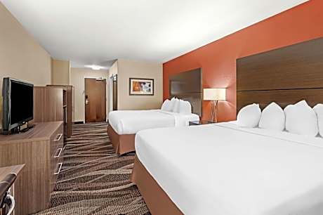 2 Queen Beds Non-Smoking Microwave And Refrigerator Wi-Fi Full Breakfast