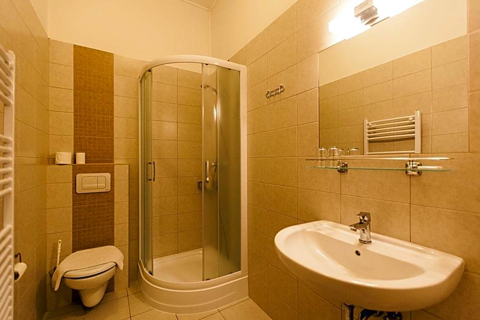 Piroska Csárda és Panzió