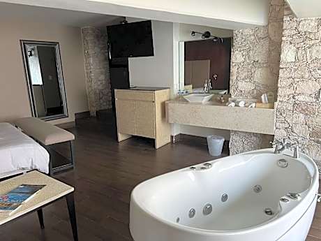 Master Suite Executive