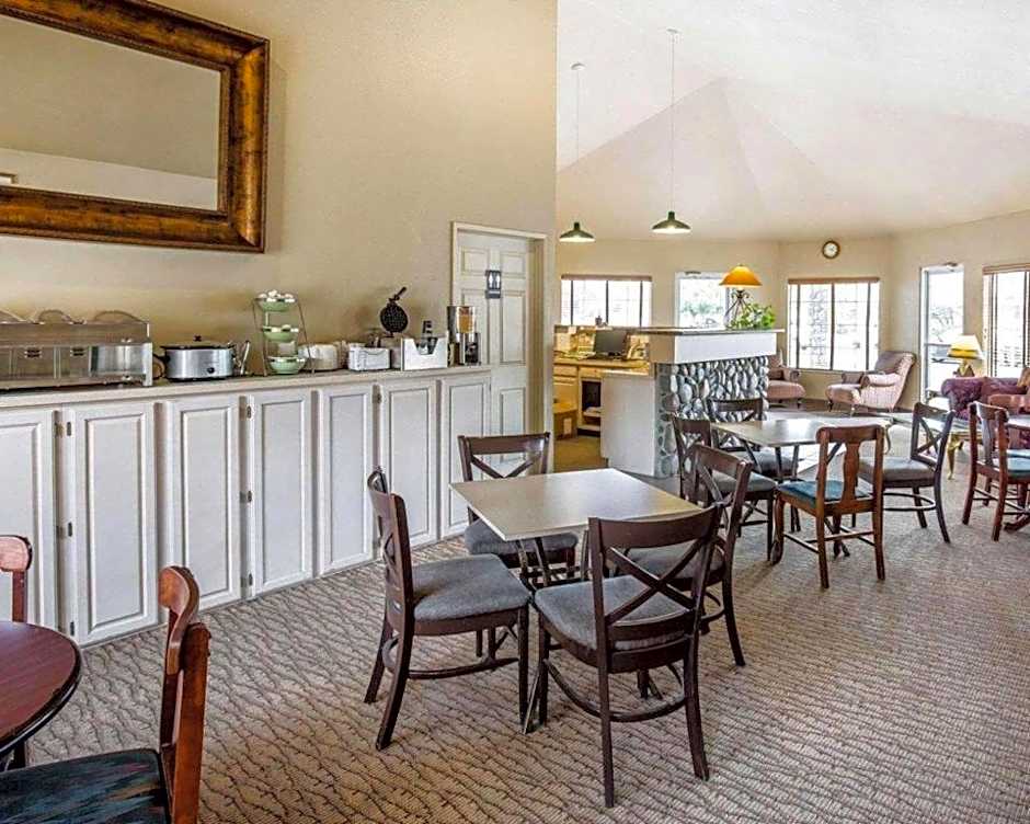 Quality Inn & Suites Minden