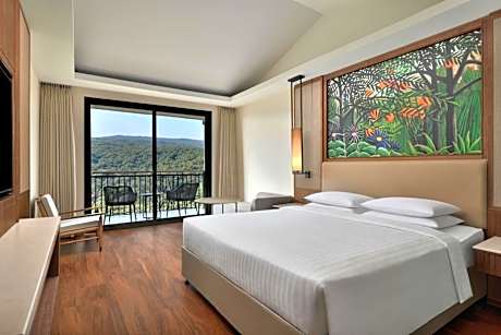 Deluxe King Room with Bathtub and Balcony