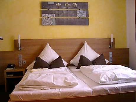 One-Bedroom Apartment (2 - 6 Adults)