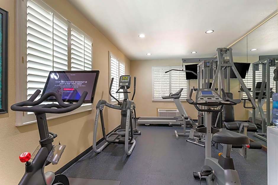 Best Western Plus Crown Colony Inn And Suites