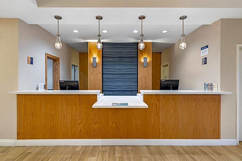 Best Western Hesperia-Victorville Suites