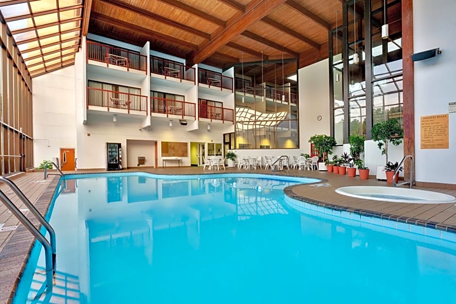Doubletree By Hilton Mt. Vernon
