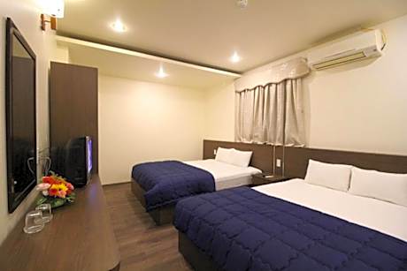 Standard Family Room