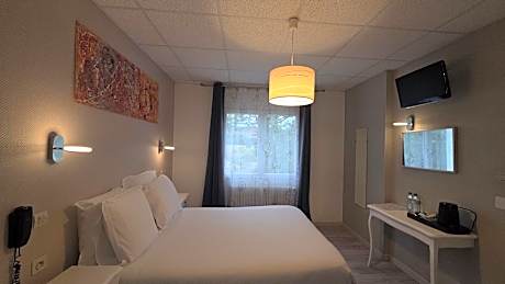 Classic Double Room with River View