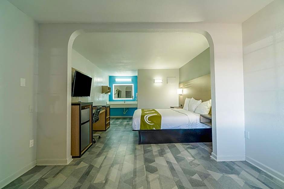 Pleasanton Executive Inn By OYO