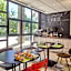 B&B HOTEL Saint-Quentin-en-Yvelines Centre Gare 4 etoiles