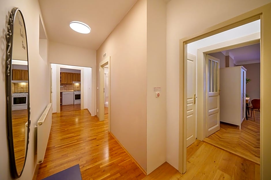 Old Town - Templova Apartments