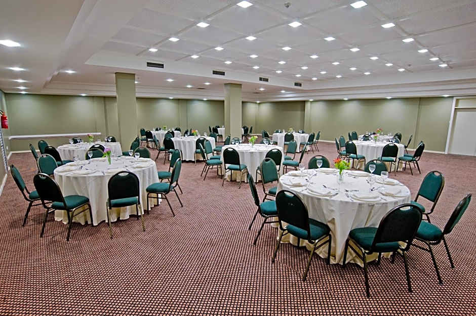 Wyndham Golden Foz Suítes