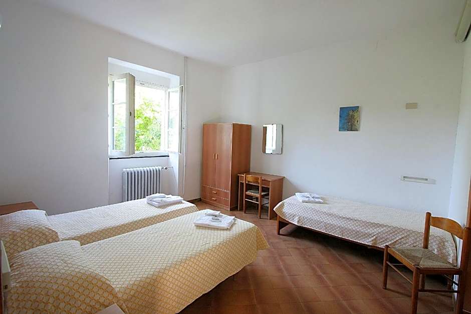 Santuario NS Soviore Cinque Terre