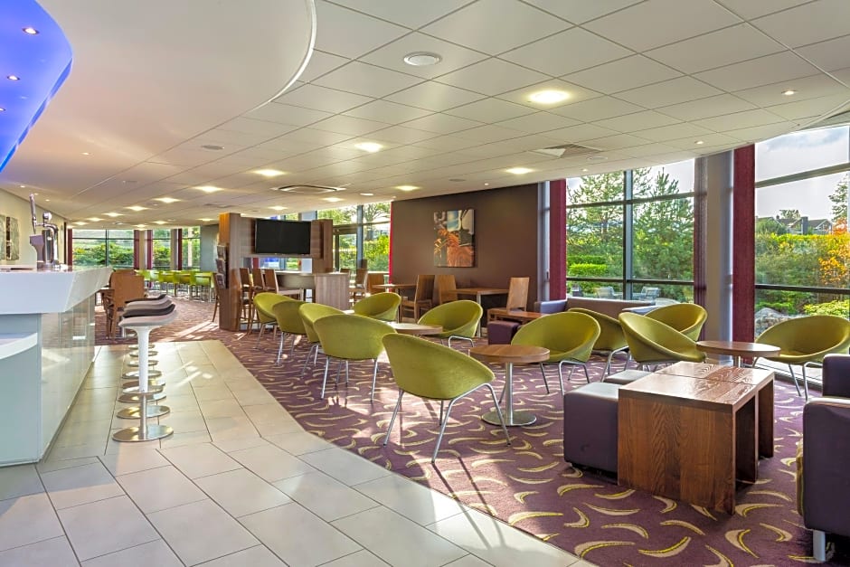 Holiday Inn Express Dunstable By IHG