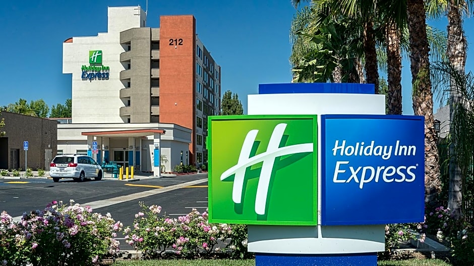 Holiday Inn Express Fullerton