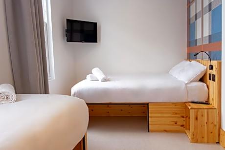 Triple Room With Window