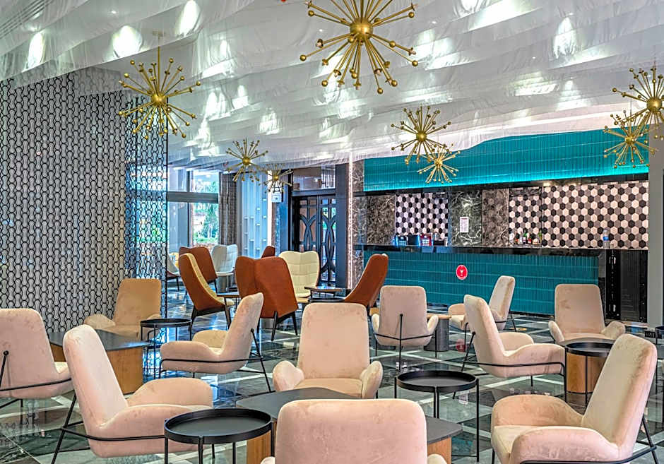 Arnor De Luxe Hotel & Spa