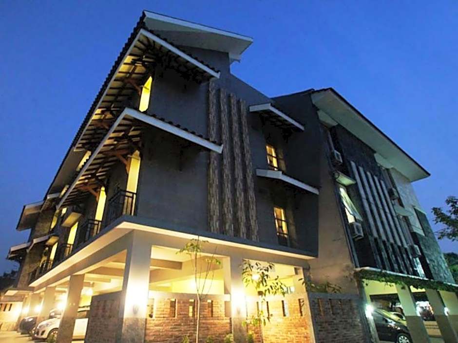 Photo 1 of 50 of Oasis Studio Hotel Satu