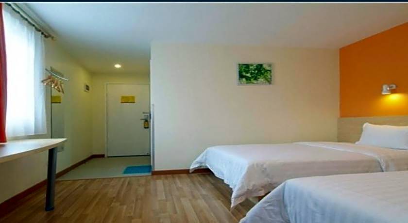 7 Days Inn Suzhou Park New District Huaihai Street