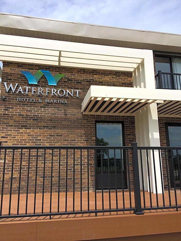 Waterfront Hotel and Marina